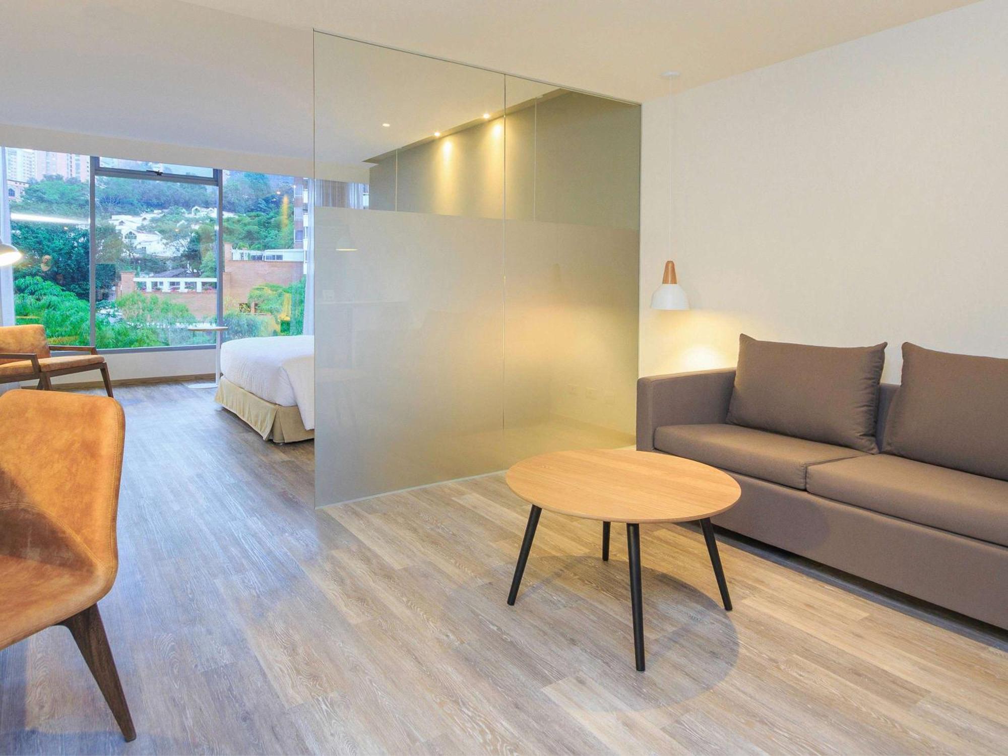 Novotel Medellin El Tesoro Dış mekan fotoğraf A room at the hotel