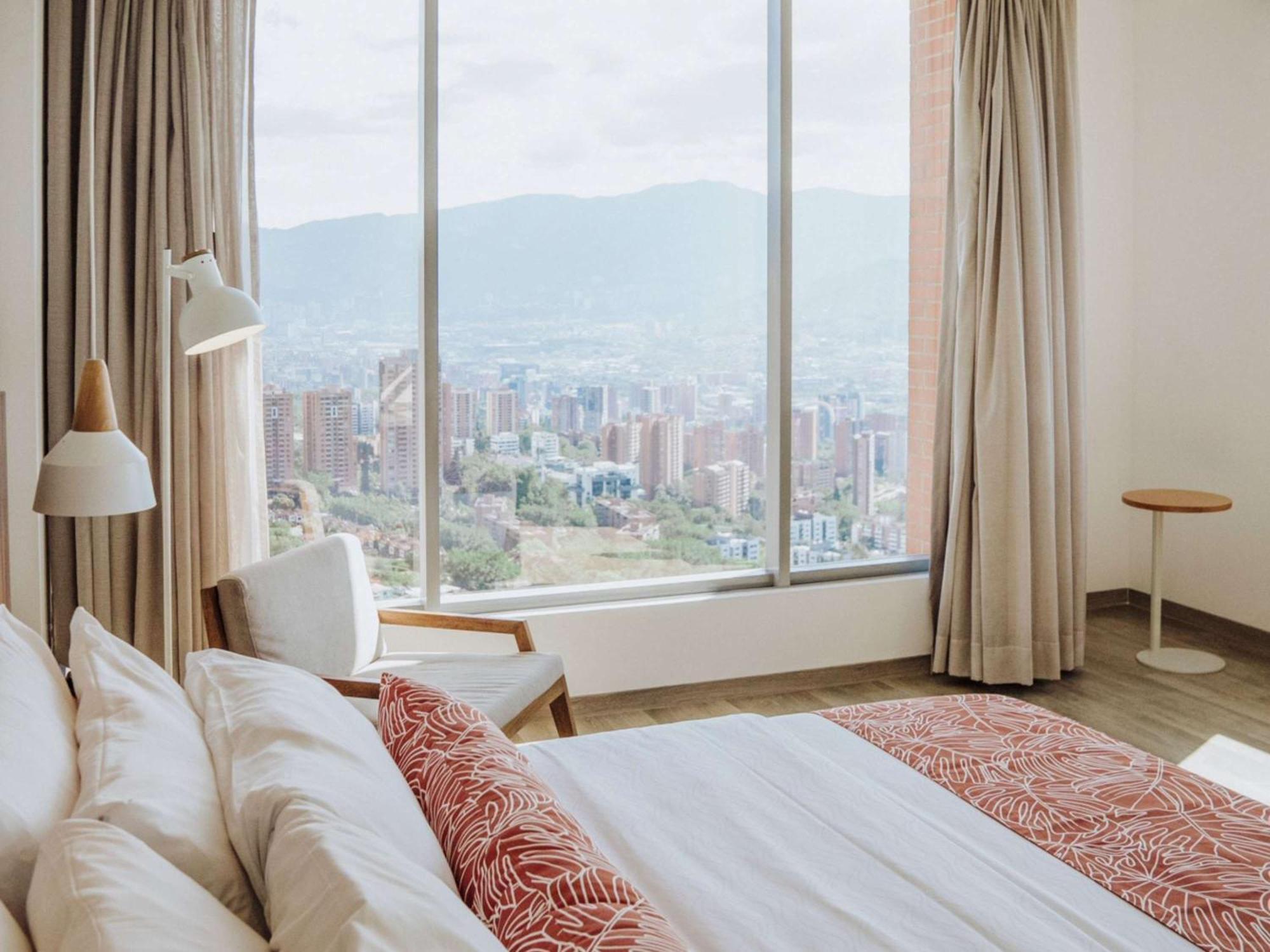 Novotel Medellin El Tesoro Dış mekan fotoğraf A bedroom at the hotel