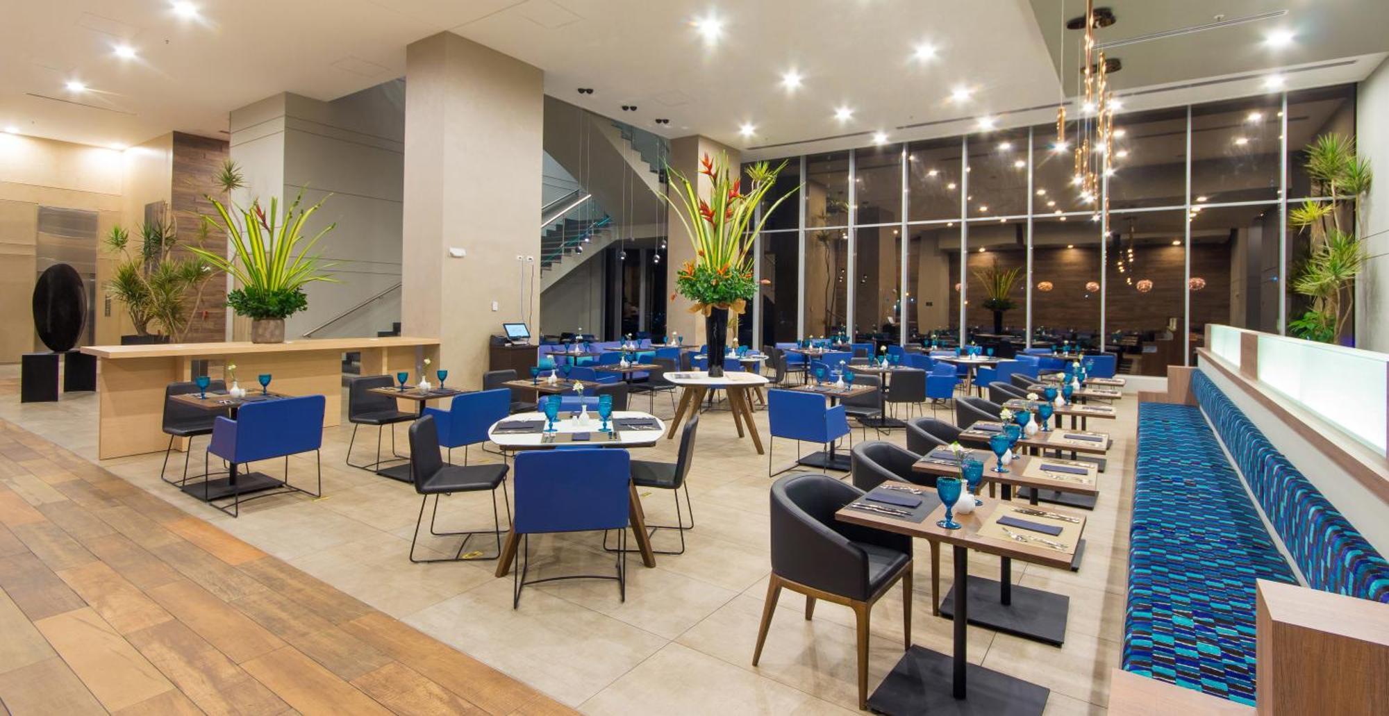 Novotel Medellin El Tesoro Dış mekan fotoğraf The Lounge at KLIA